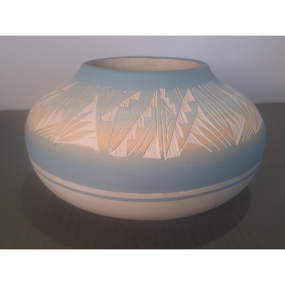 Large Mesa Verde Pottery Cortez CO Signed Etched Bowl Southwest Design 10 x 5.5